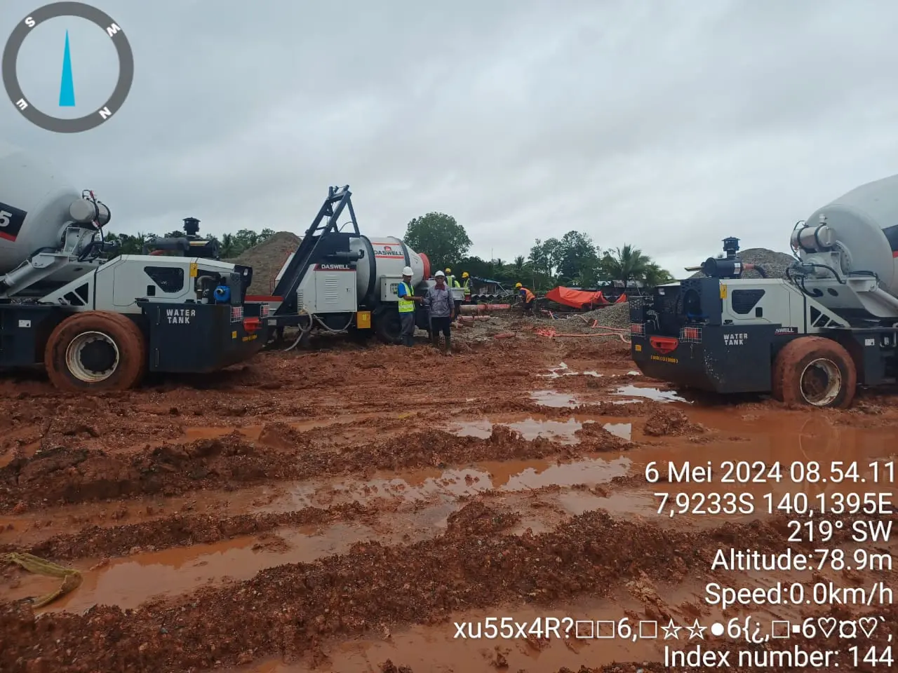 Concrete Mixer with Pump (Concrete Mixer with Pump) - Unit terpadu Concrete Mixer with Pump bertenaga diesel untuk pengecoran cepat pada proyek gedung dan infrastruktur jalan.