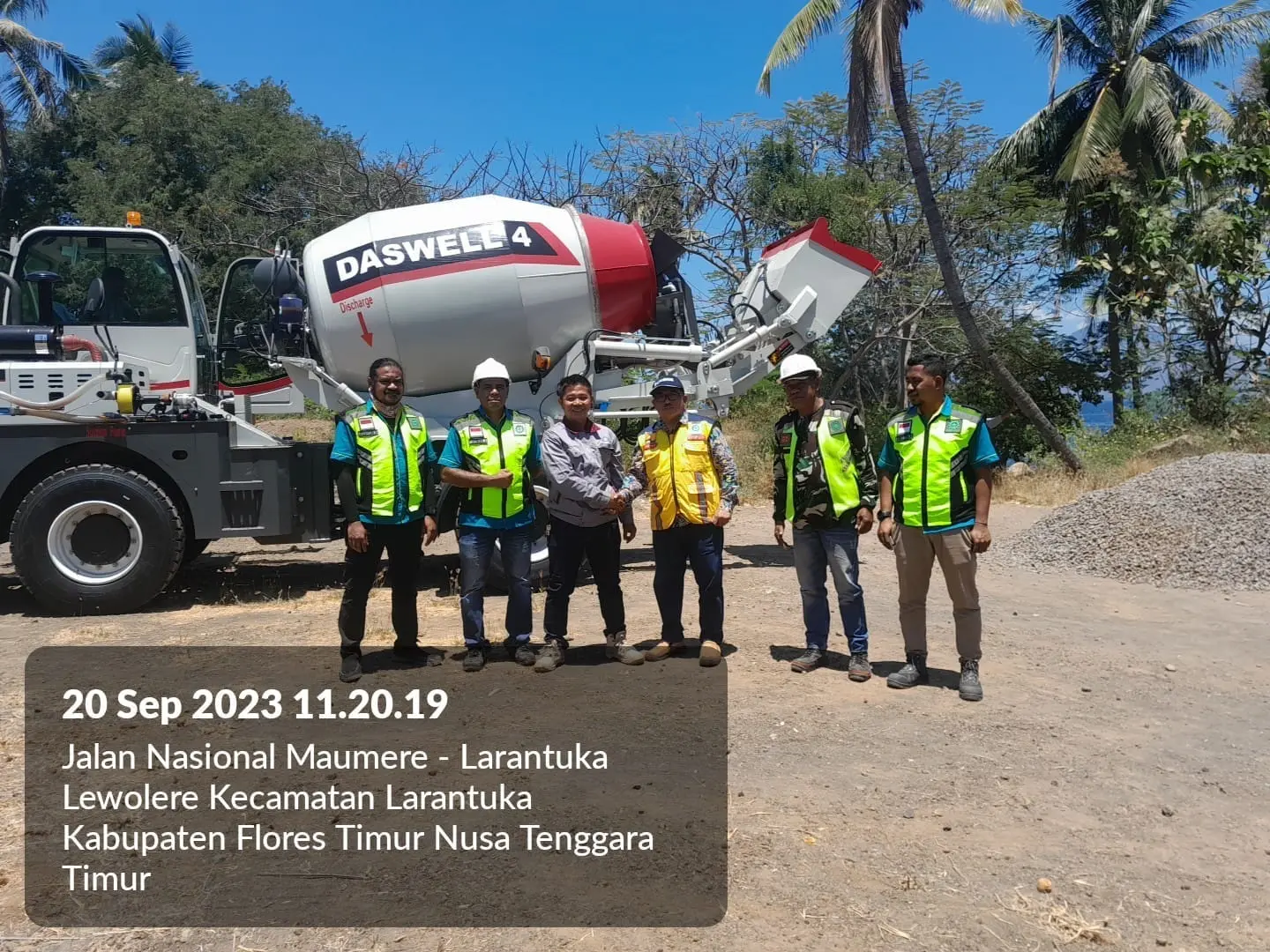 Self Loading Mixer 4 (Self Loading Mixer 4) - Unit siap kirim setelah melewati 20 titik pemeriksaan kualitas dan kalibrasi sistem timbang hidrolik.